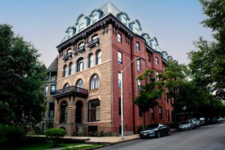 Plus de détails pour 2028 Mount Royal Ter, Baltimore, MD - Logement à vendre