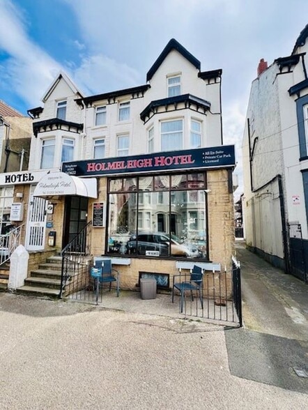 13 Withnell Rd, Blackpool à vendre - Photo principale – Image 1 sur 12