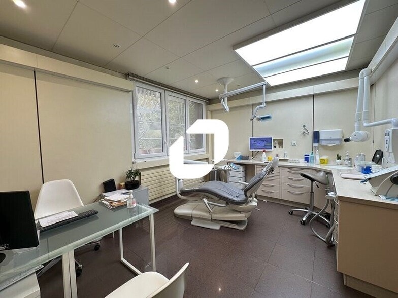 Bureau dans Marly-le-Roi à vendre - Photo intérieure – Image 2 sur 6