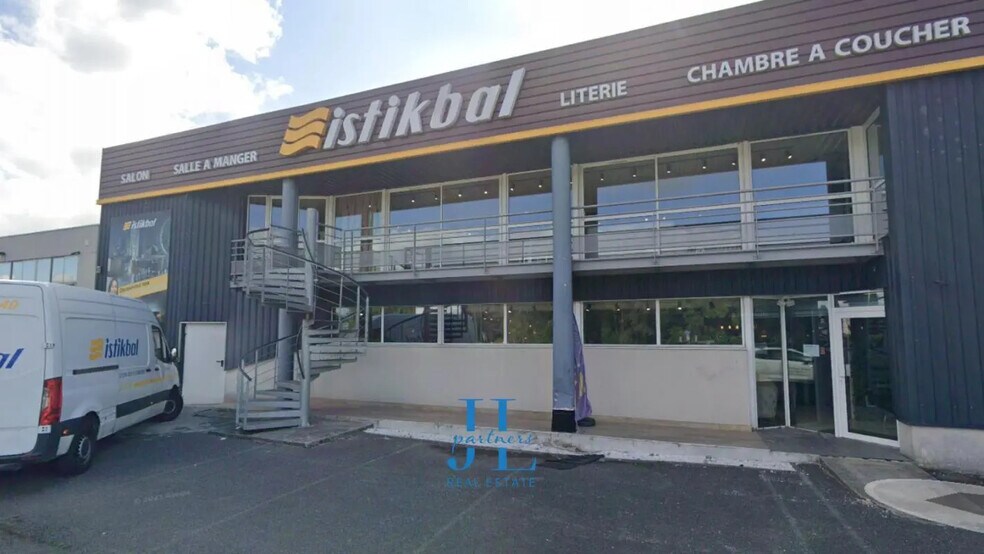 Local commercial dans Bordeaux à louer - Photo de l’immeuble – Image 2 sur 4