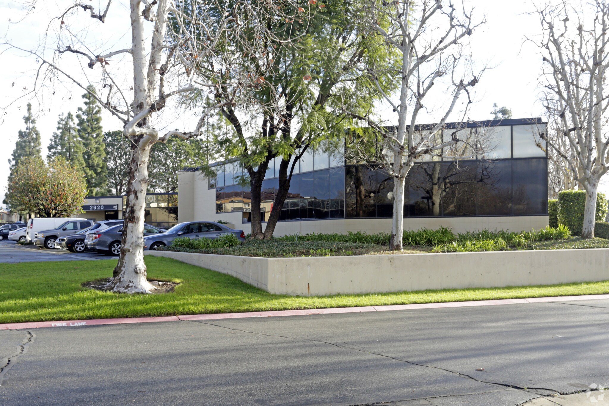 2920 Inland Empire Blvd, Ontario, CA à louer Photo principale– Image 1 sur 22