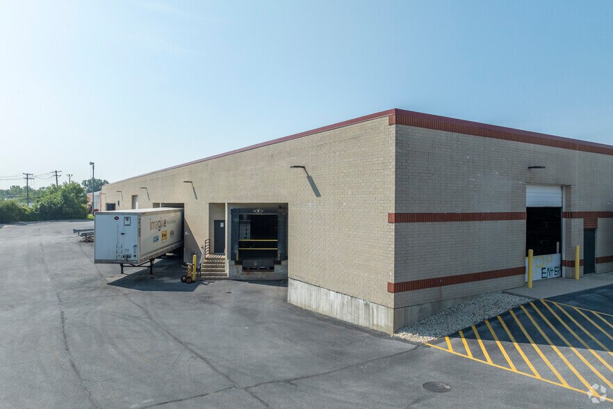 10047 Virginia Ave, Chicago Ridge, IL à louer - Photo de l’immeuble – Image 2 sur 6