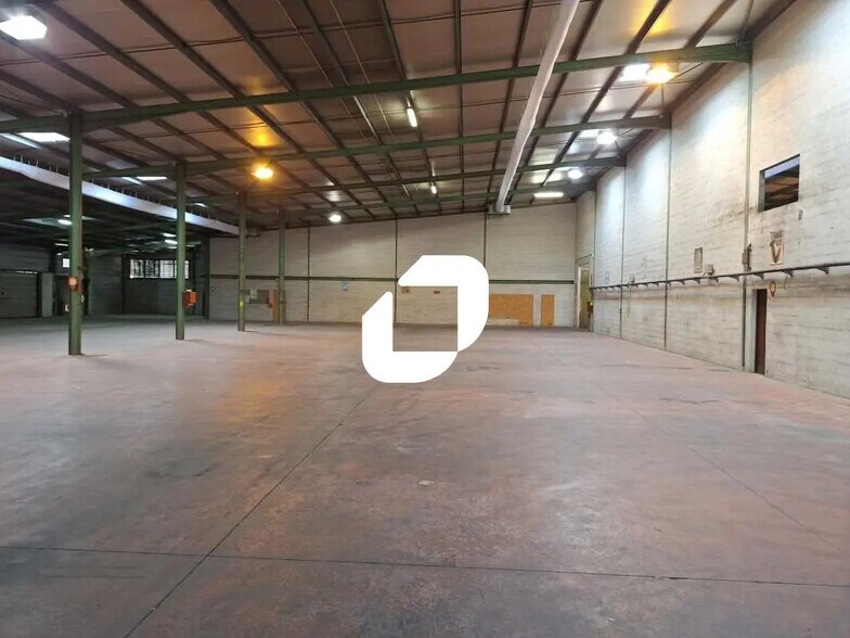 Bureau dans Podensac à louer - Photo de l’immeuble – Image 2 sur 13