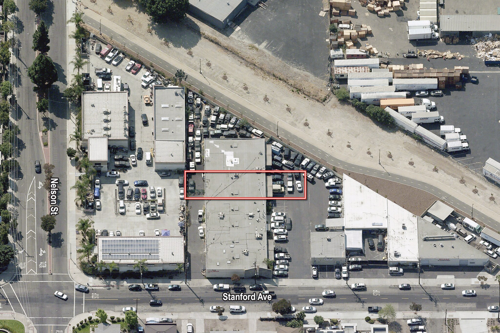 10692 Stanford Ave, Garden Grove, CA à louer Photo principale– Image 1 sur 3