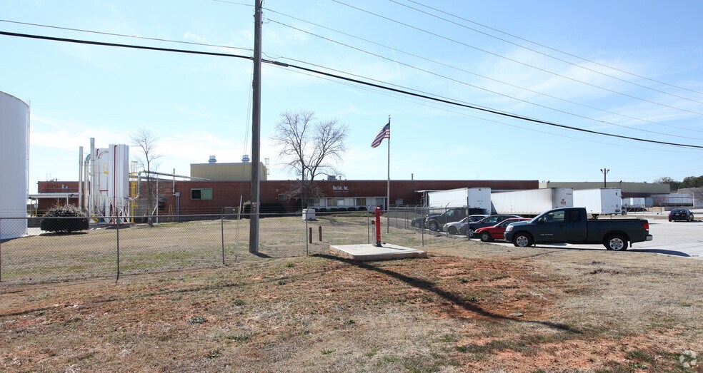 1700 Old Covington Hwy SW, Conyers, GA à vendre - Photo principale – Image 1 sur 2