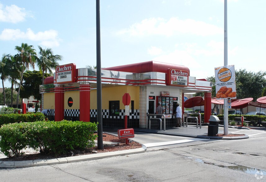 2421-2627 Okeechobee Blvd, West Palm Beach, FL à louer - Photo de l’immeuble – Image 2 sur 2