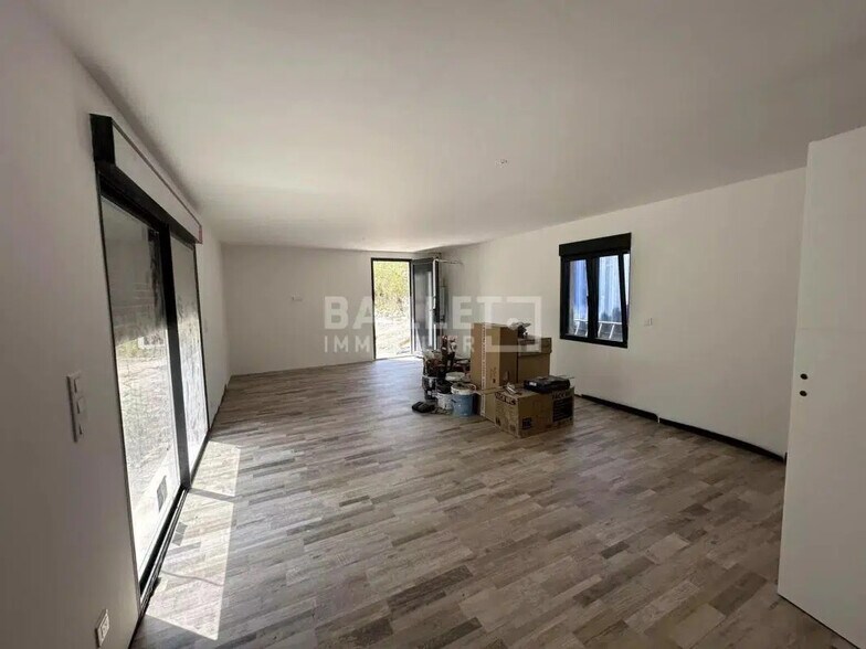 Bureau dans Montauroux à louer - Photo intérieure – Image 2 sur 11