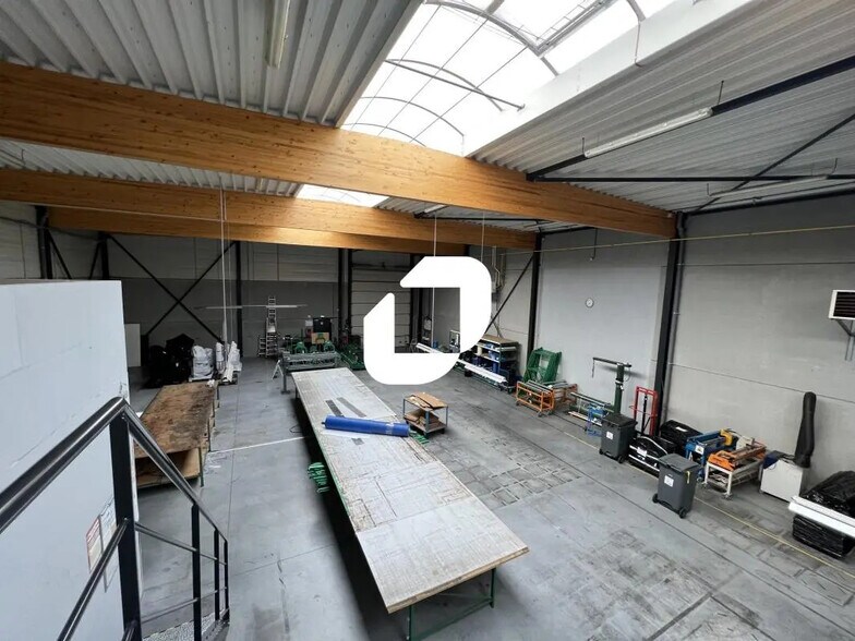 Bureau dans Roncq à louer - Photo de l’immeuble – Image 2 sur 9