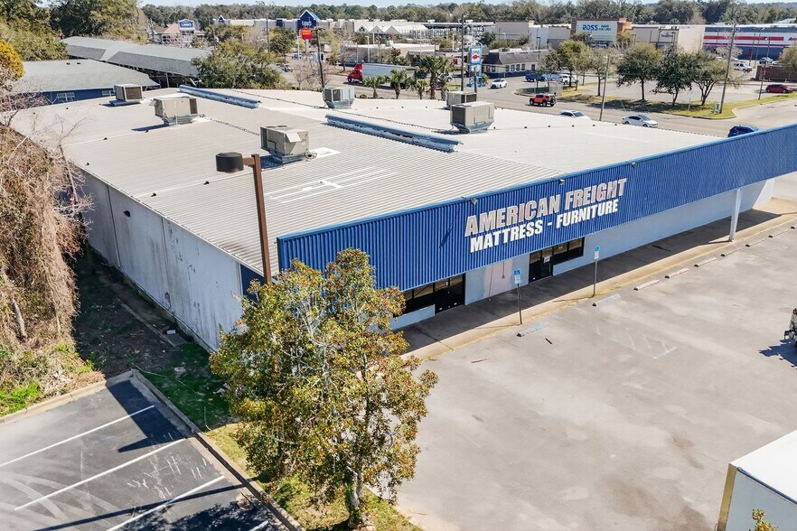 4500 Mobile Hwy, Pensacola, FL à louer - Photo de l’immeuble – Image 1 sur 12