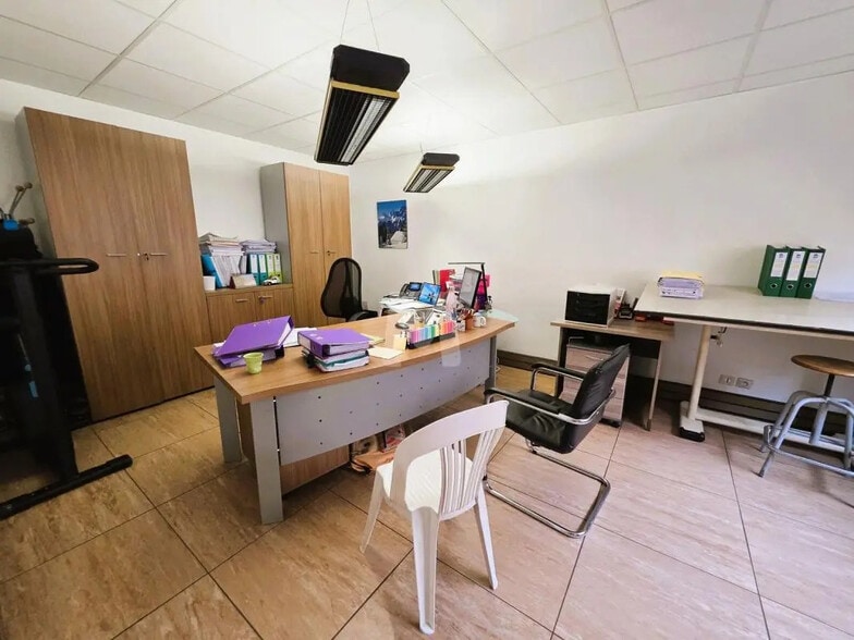 Bureau dans Évry-Courcouronnes à vendre - Photo intérieure – Image 2 sur 9