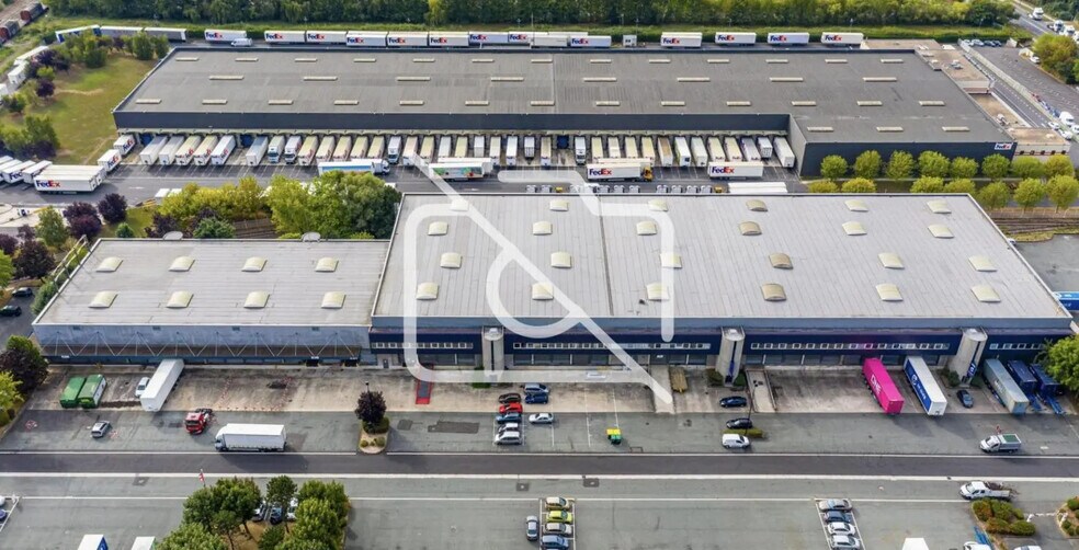 Industriel/Logistique dans Lieusaint à louer - Photo de l’immeuble – Image 1 sur 3