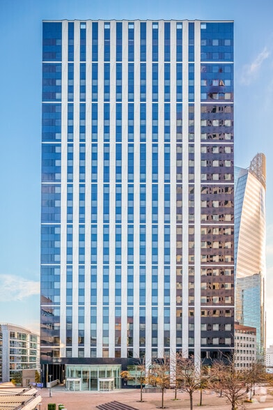 7 Allée De L'Arche, Courbevoie à louer - Photo principale – Image 1 sur 3