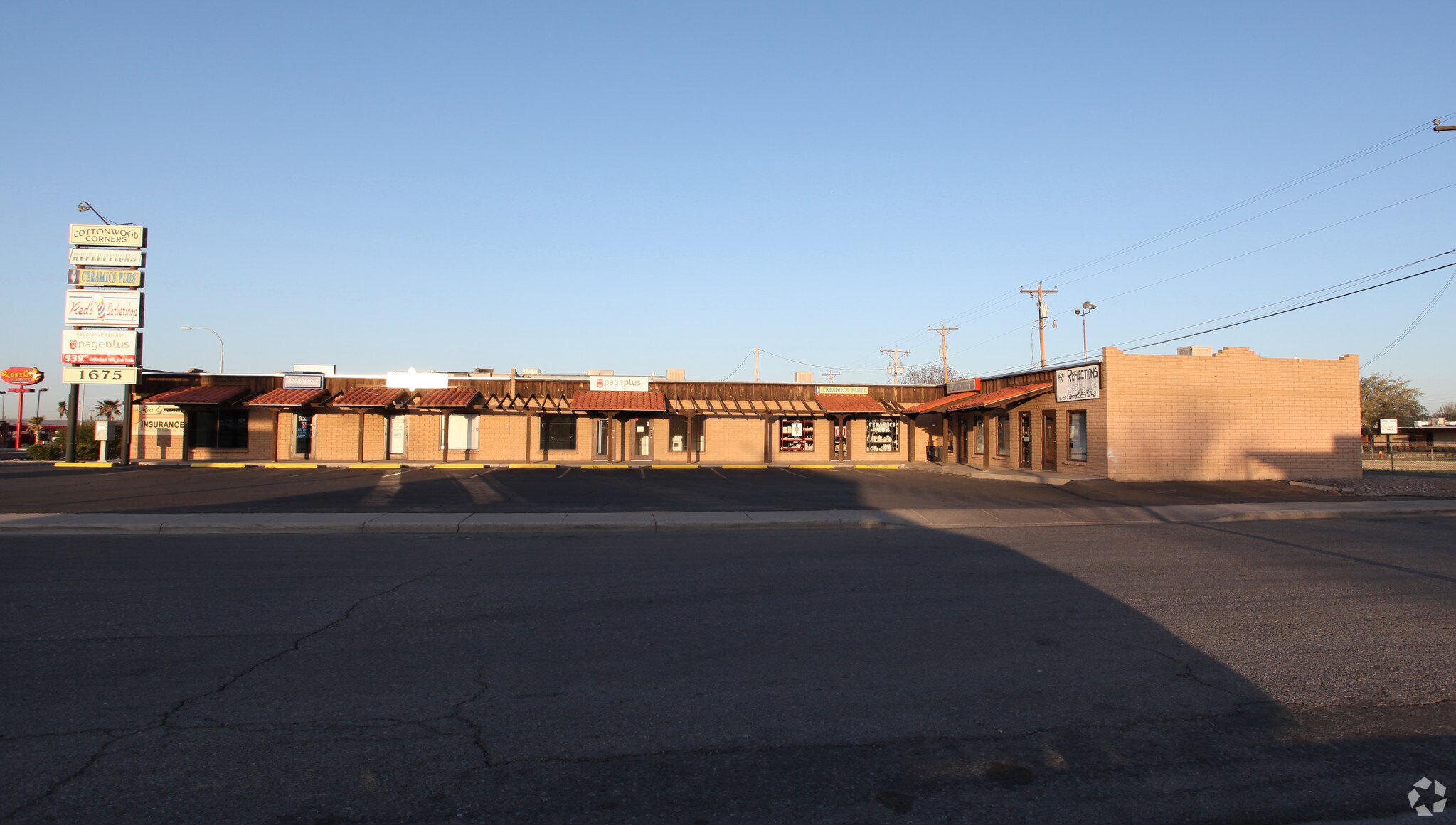 1675 E Lohman Ave, Las Cruces, NM à louer Photo principale– Image 1 sur 26