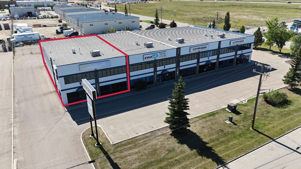 7679 Edgar Industrial Crt, Red Deer, AB à vendre - Photo de l’immeuble – Image 1 sur 1