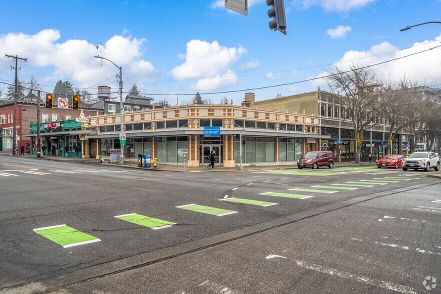 3400 Fremont Ave N, Seattle, WA à louer - Photo de l’immeuble – Image 1 sur 5