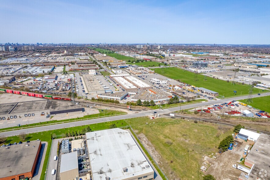 850 Tapscott Rd, Toronto, ON à vendre - Aérien – Image 2 sur 8