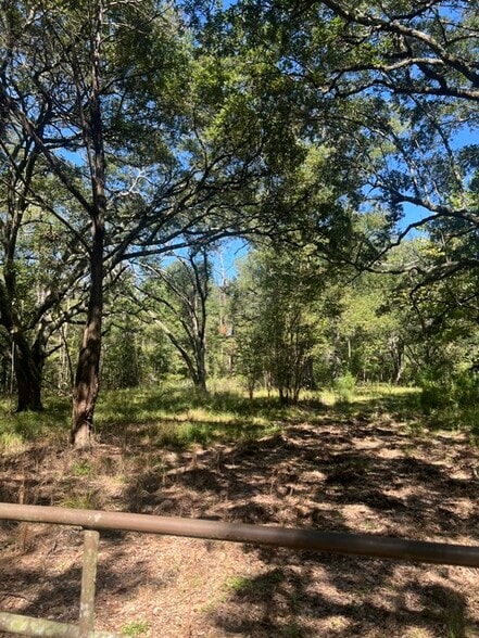 122 Carl W Ln, Greensburg, LA à vendre - Aérien – Image 1 sur 3