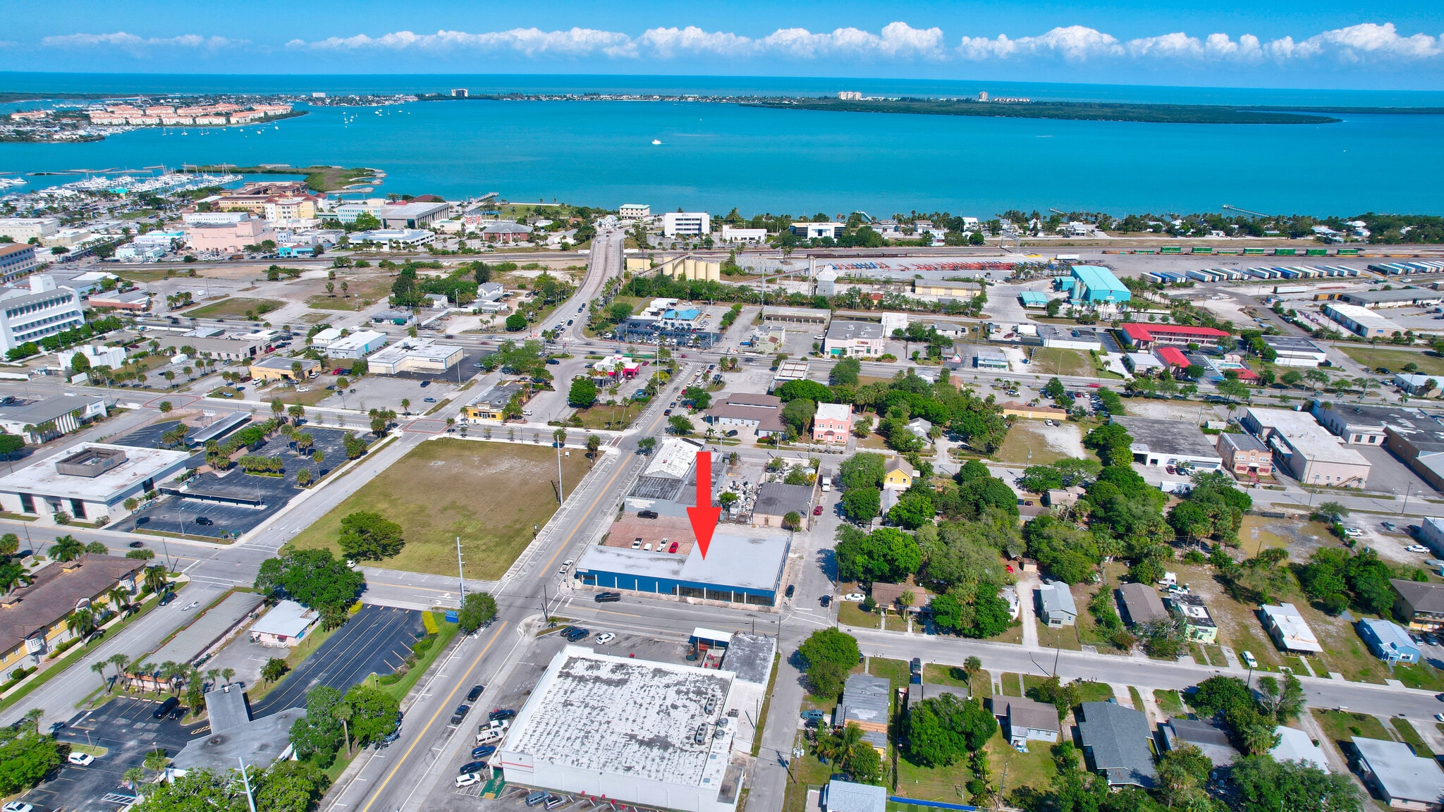 519 Delaware Ave, Fort Pierce, FL à vendre Photo intérieure– Image 1 sur 7