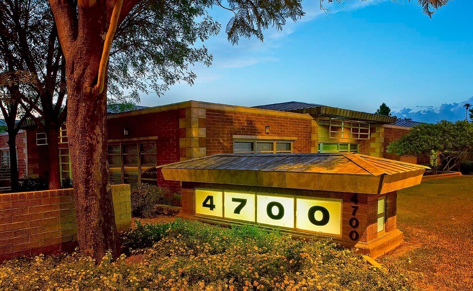 4700 S McClintock Dr, Tempe, AZ à louer - Photo principale – Image 1 sur 31