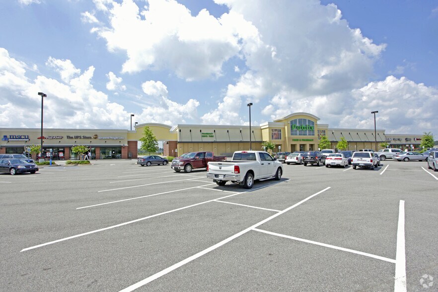 56-136 Marketplace Cir, Calera, AL à louer - Photo principale – Image 1 sur 5