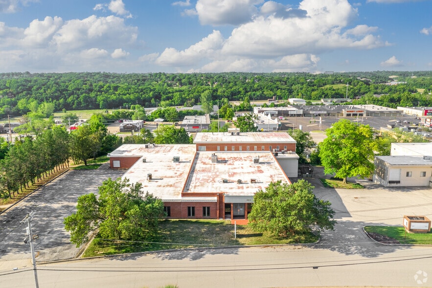 2211 St. Marys Blvd, Jefferson City, MO à vendre - Aérien – Image 2 sur 3