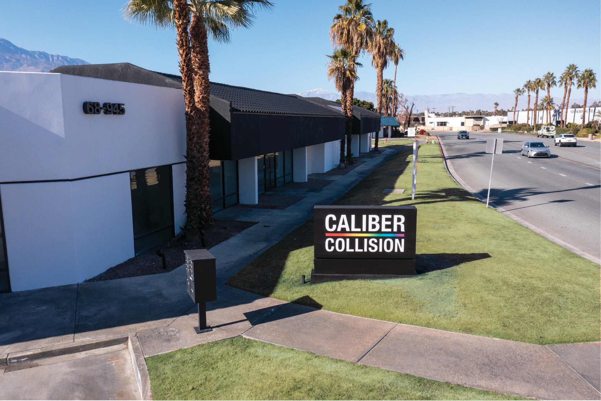 68945 Perez Rd, Cathedral City, CA à louer Photo principale– Image 1 sur 15