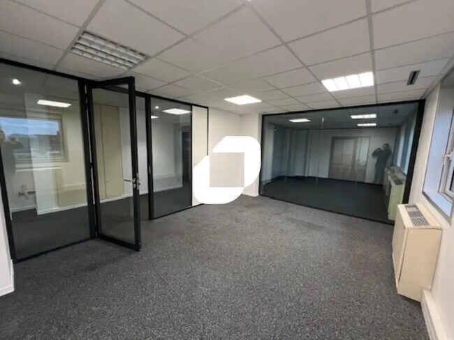Plus de détails pour Bureau à vendre