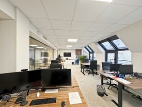 121 Rue Edouard Vaillant, Levallois-Perret à louer Photo intérieure– Image 2 sur 10