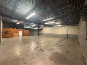 9361 Winkler Dr, Houston, TX à louer Photo intérieure– Image 2 sur 4