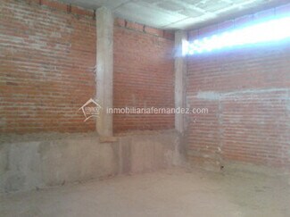 Plus de détails pour Local commercial à louer