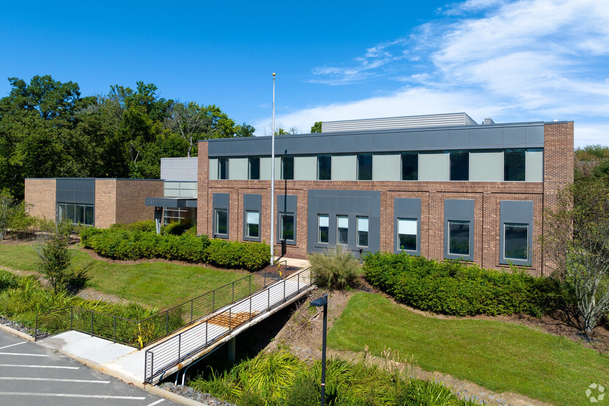 29 Thanet Cir, Princeton, NJ à louer Photo de l’immeuble– Image 1 sur 8