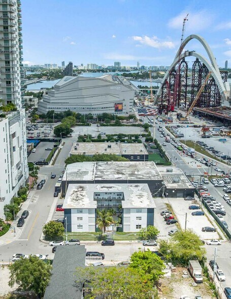 1315 NE Miami Ct, Miami, FL à vendre - Photo de l’immeuble – Image 3 sur 7
