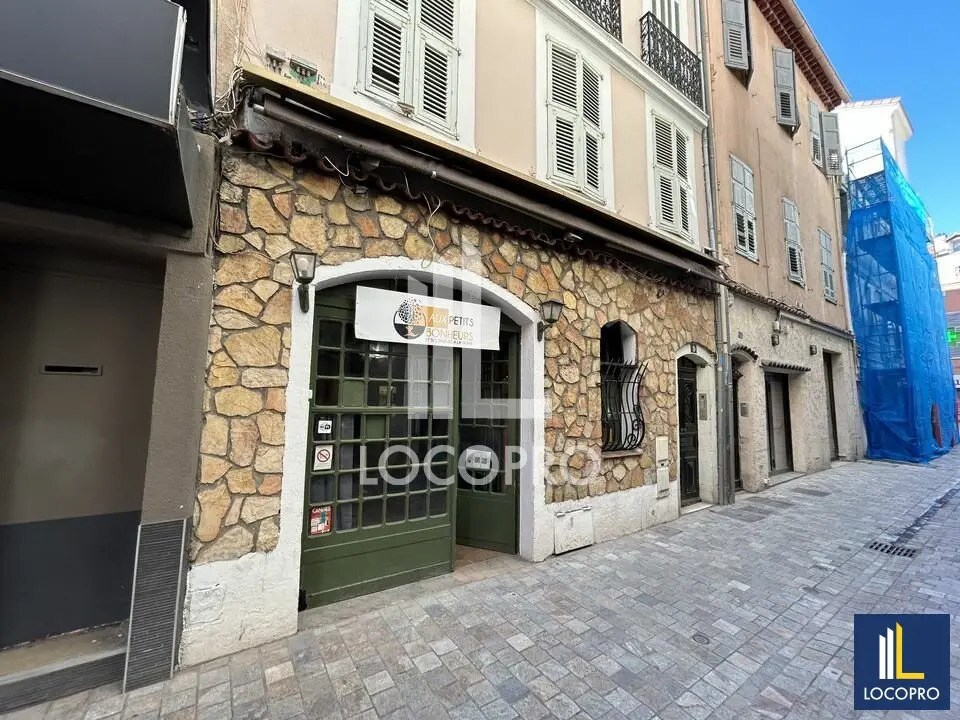 Local commercial dans Cannes à louer Photo de l’immeuble– Image 1 sur 6