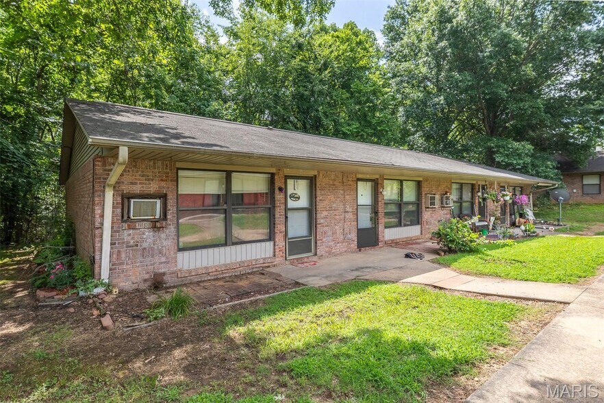 2733 Holly Trl, Poplar Bluff, MO à vendre - Photo de l’immeuble – Image 3 sur 21