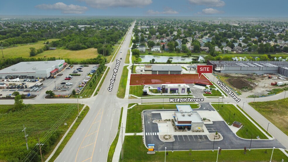 187th Ter, Gardner, KS à louer - Photo de l’immeuble – Image 3 sur 4