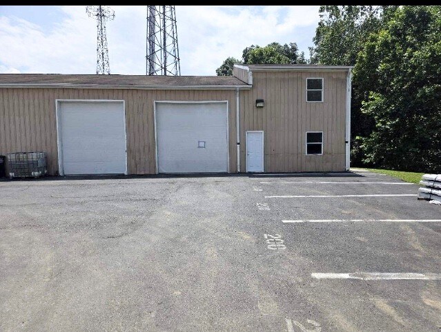 44-46 Albe Dr, Newark, DE à louer - Photo de l’immeuble – Image 2 sur 6