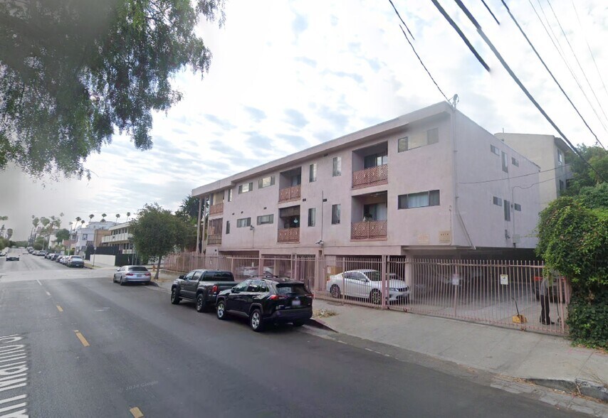 941 S Gramercy Pl, Los Angeles, CA à vendre - Photo de l’immeuble – Image 2 sur 4