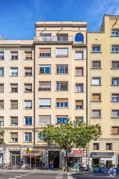 Carrer De Sant Antoni Maria Claret, 195-197, Barcelone, Barcelona à louer - Photo principale – Image 1 sur 1