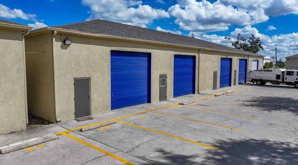 722 17th St E, Palmetto, FL à louer - Photo de l’immeuble – Image 1 sur 5