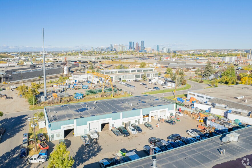 2530 Alyth Rd SE, Calgary, AB à louer - Aérien – Image 2 sur 2