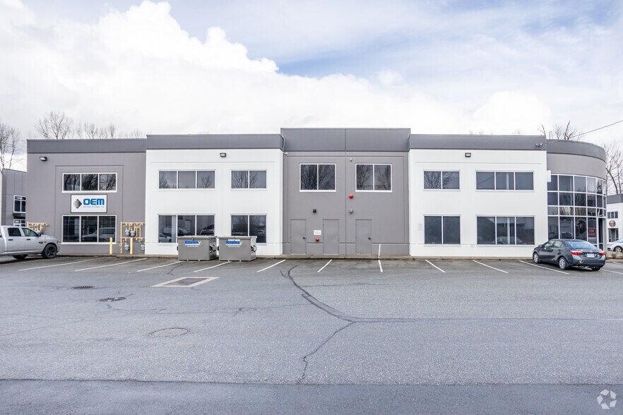 44981 Commercial Crt, Chilliwack, BC à louer - Photo de l’immeuble – Image 3 sur 3