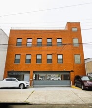 17717 150th Ave, Jamaica, NY à louer Photo intérieure– Image 1 sur 7