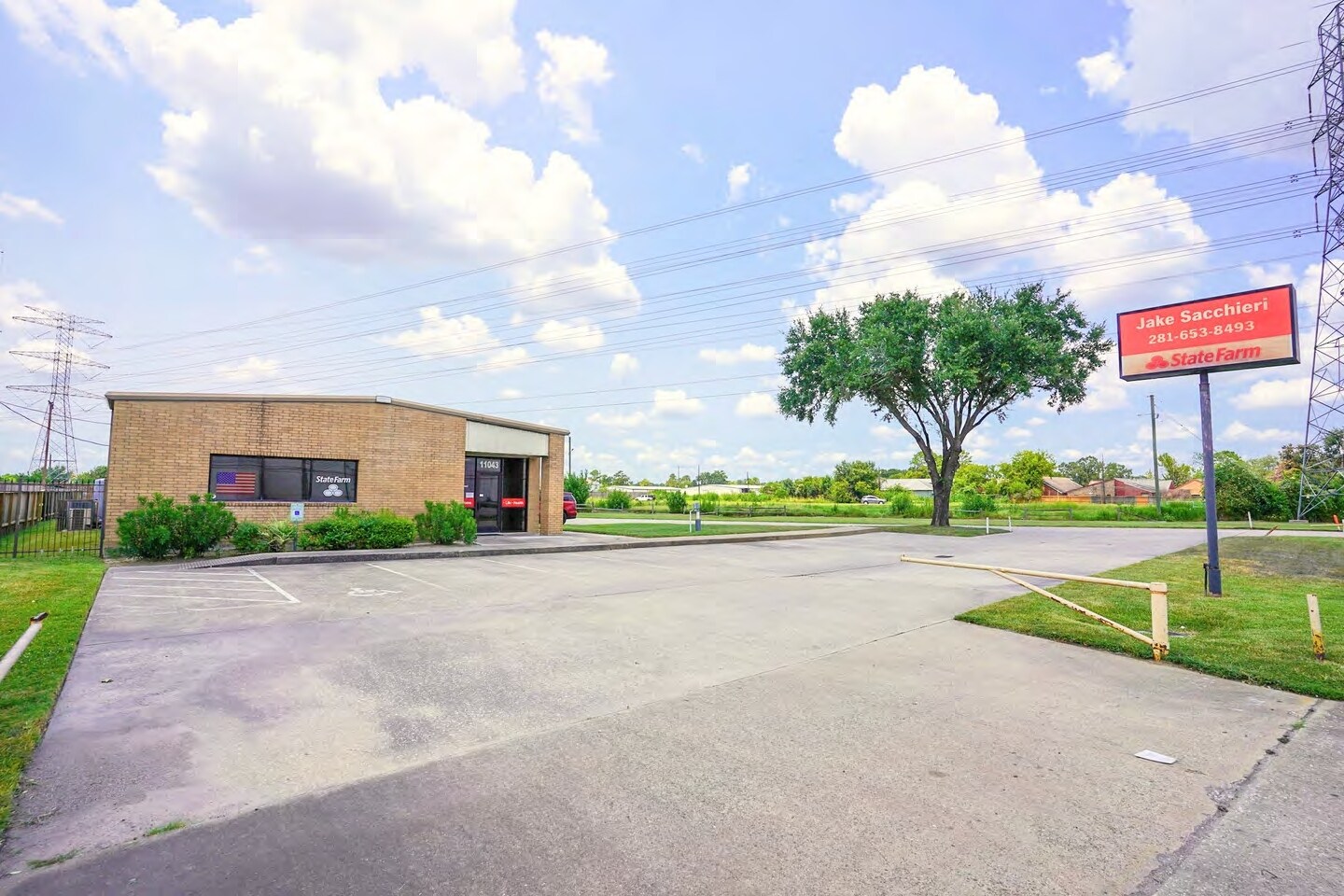 11043 Jones Rd, Houston, TX à vendre Photo principale– Image 1 sur 26