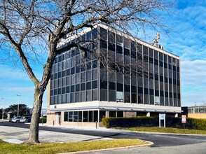 60 E Industry Ct, Deer Park, NY à louer Photo intérieure– Image 2 sur 3