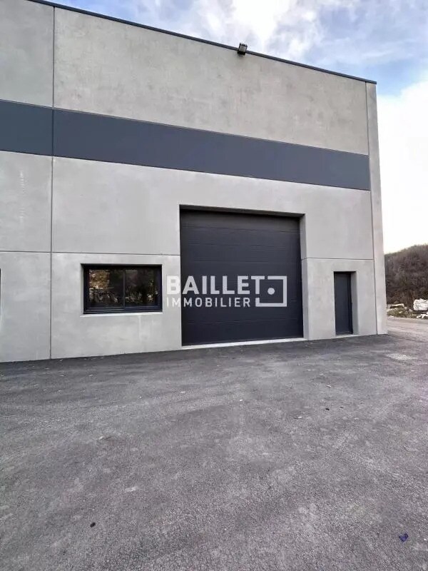 Plus de détails pour Industriel/Logistique à louer