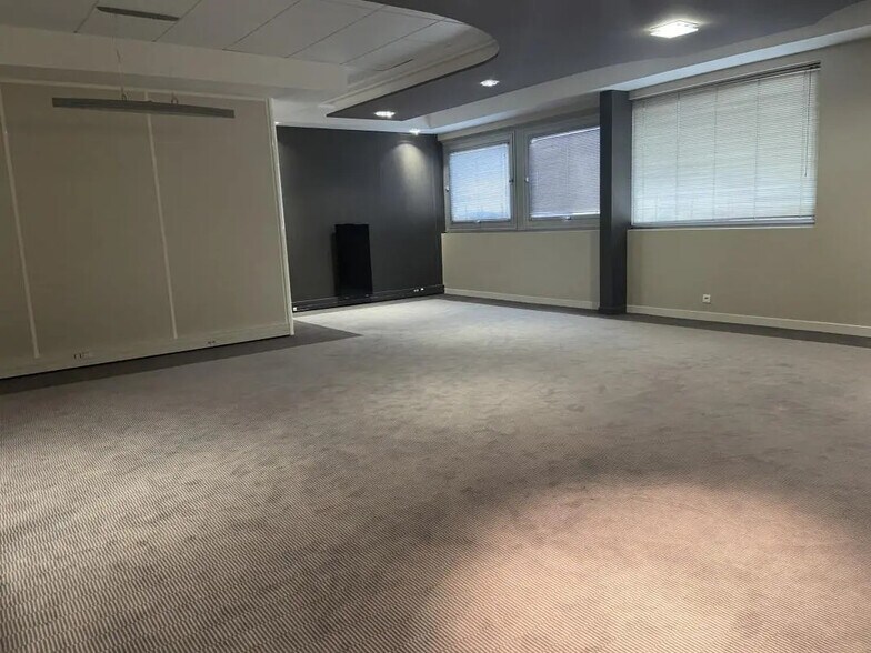 125/129 Rue Casimir Périer, Bezons à louer - Photo de l’immeuble – Image 2 sur 11