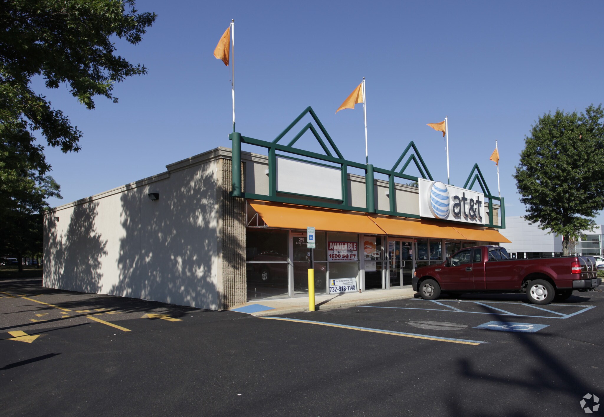 255 E Rt-37, Toms River, NJ à louer Photo principale– Image 1 sur 3