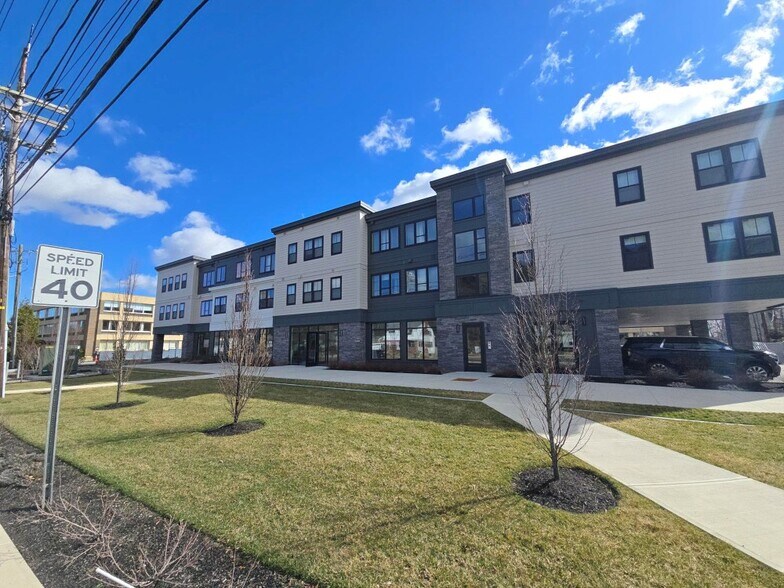 1000 Washington St, Dedham, MA à louer - Photo de l’immeuble – Image 2 sur 6