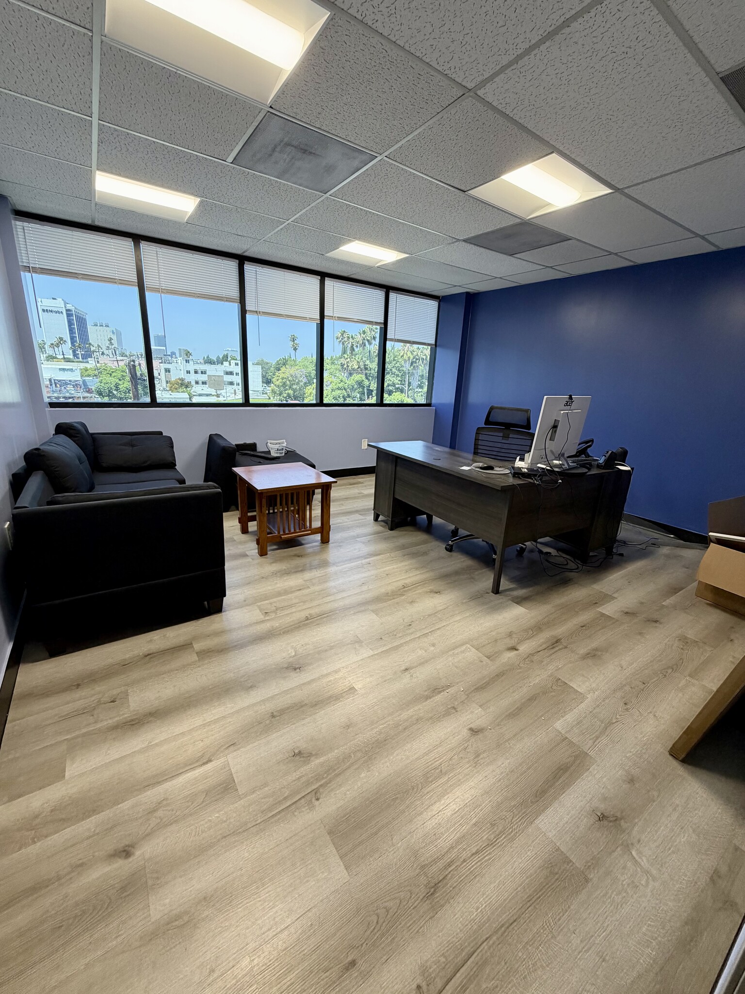 4419 Van Nuys Blvd, Sherman Oaks, CA à louer Photo intérieure– Image 1 sur 11