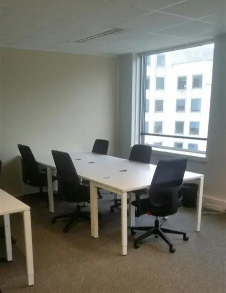 Espace de coworking dans Montigny-le-Bretonneux à louer - Photo de l’immeuble – Image 1 sur 8